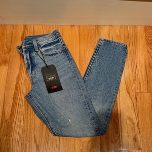 Levi’s 501 Skinny Jeans